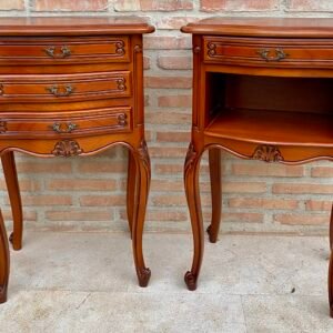 Mesitas de noche estilo Luis XVI con cajones y patas convertibles, década de 1960, juego de 2