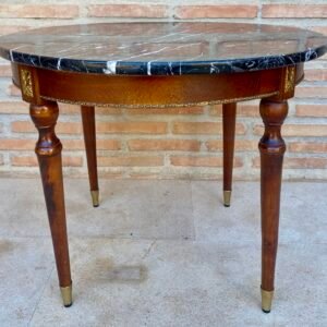 Mesa de centro francés, extremo o mesa de sofá de bronce montado con tapa de mármol negro