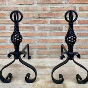 Morillos de hierro forjado francés o Andirons