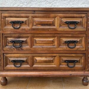 Cómoda de nogal castellano con 3 cajones, década de 1940